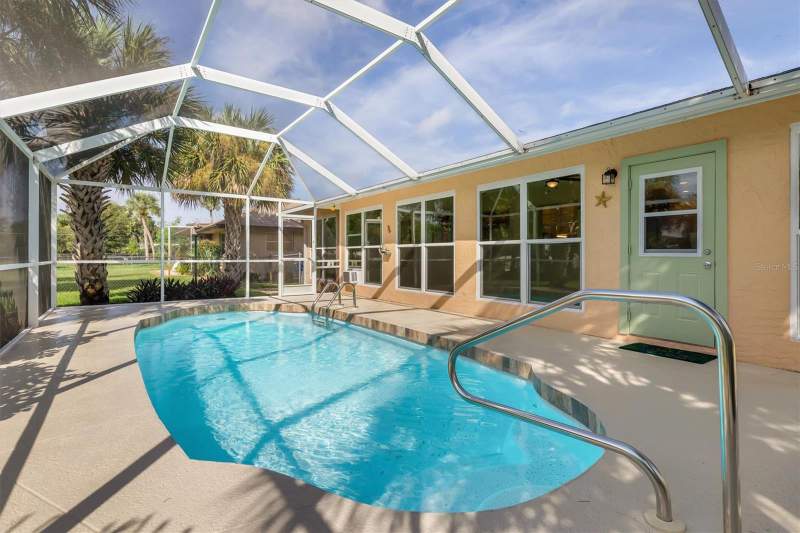 3 bedroom Single Family Residence at 22181 New York Avenue, Port Charlotte Sec 013, Port Charlotte — photo 2