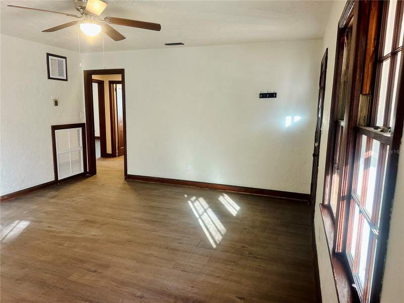 2 bedroom Single Family Residence at 228 NW 4th Avenue, Brush Add To Gville, Gainesville — photo 4