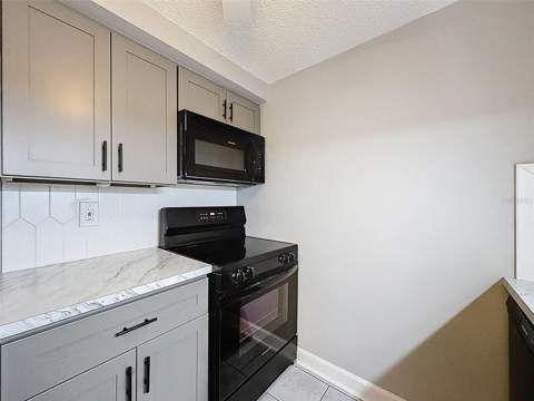 4233 Stratford Drive #D, New Port Richey FL - photo 18 of 59
