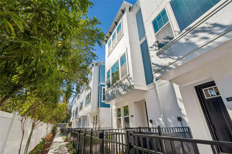 Apex At Seminole Heights