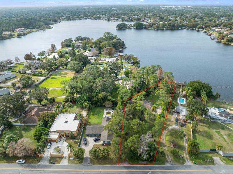 4 bedroom Single Family Residence at 3658 N Econlockhatchee Trail, Lakewood Park, Orlando — photo 4