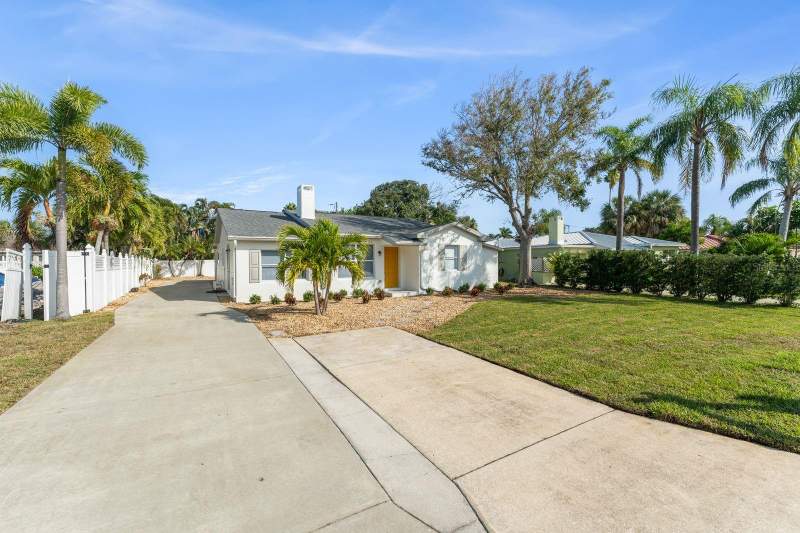 3 bedroom Single Family Residence at 107 4th Street, Belleair Beach, Belleair Beach — photo 2