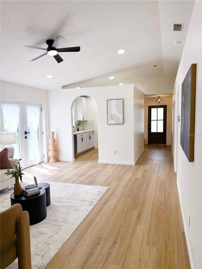 3 bedroom Single Family Residence at 1112 W 7th Street, Seminole Park, Sanford — photo 5