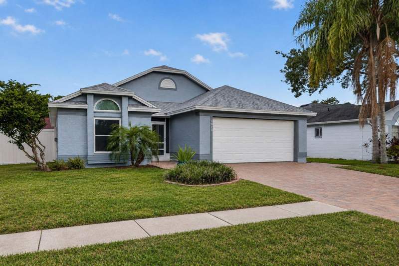 3 bedroom Single Family Residence at 5910 Button Quail Court, A Por Of Meadowglen, Tampa — photo 3