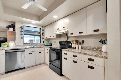 301 Thorn Hill Place, Sun City Center FL - photo 12 of 53