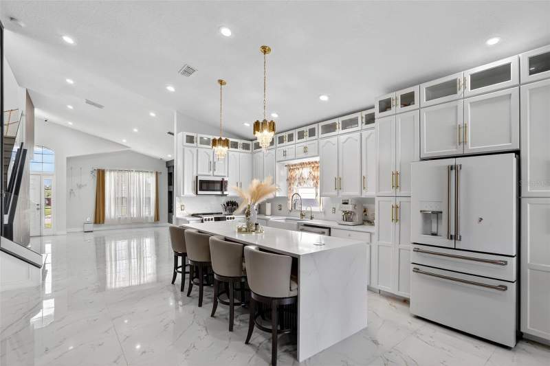 5 bedroom Single Family Residence at 738 Hacienda Circle, Estancia, Kissimmee — photo 4