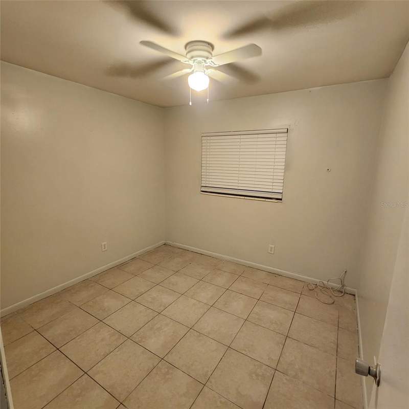 4 bedroom Half Duplex at 1205 E 99th Avenue, Tampa Overlook, Tampa — photo 5