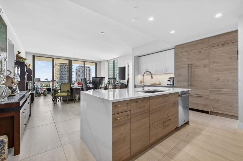 2 bedroom Condominium at 301 1st Street #1505, Saltaire St Petersburg, St Petersburg — photo 4