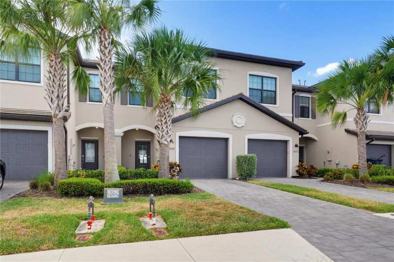 3 bedroom Townhouse at 15126 Lyla Terrace, Lorraine Lakes, Lakewood Ranch — photo 1