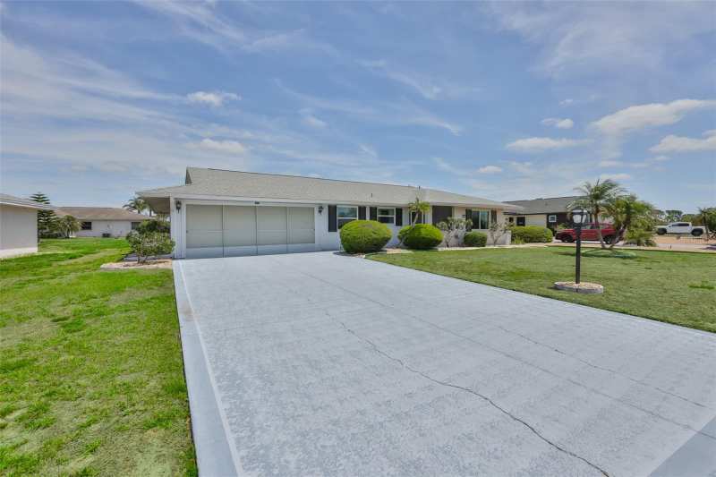 2 bedroom Single Family Residence at 1525 Allegheny Drive, Del Webbs Sun City Florida Un, Sun City Center — photo 1