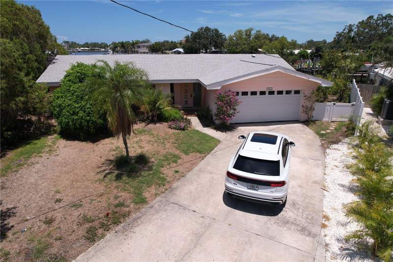 3 bedroom Single Family Residence at 3995 SOUTH CIRCLE, HARBOR HILLS 2ND ADD, LARGO — photo 2