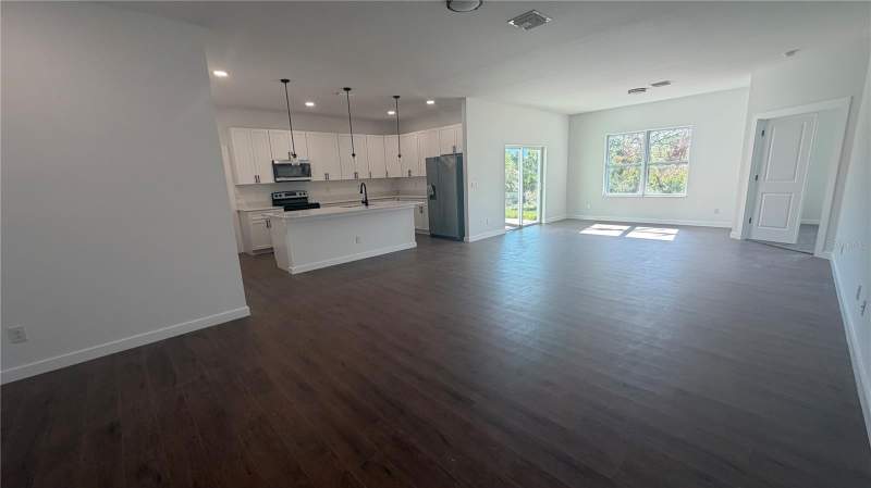 3 bedroom Single Family Residence at 319 Spaulding Street, Port Charlotte Sec 038, Port Charlotte — photo 3