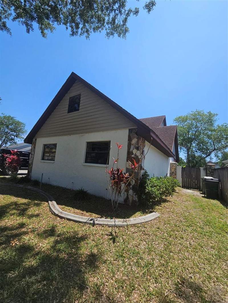 6 bedroom Single Family Residence at 22335 Southshore Drive, Grove Shore, Land O Lakes — photo 3