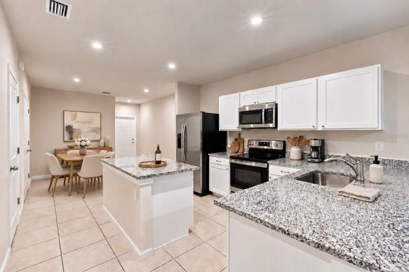 3 bedroom Townhouse at 12309 Grizzly Lane, Bear Crk Twnhms, New Port Richey — photo 2
