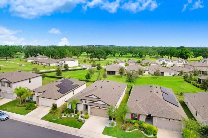 4 bedroom Single Family Residence at 6766 Shelby Lynn Way, Links/Calusa Spgs, Zephyrhills — photo 2