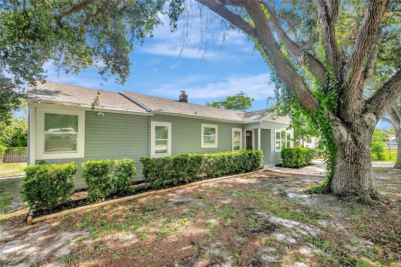 4 bedroom Single Family Residence at 4355 58th Avenue, Highland Groves, St Petersburg — photo 2