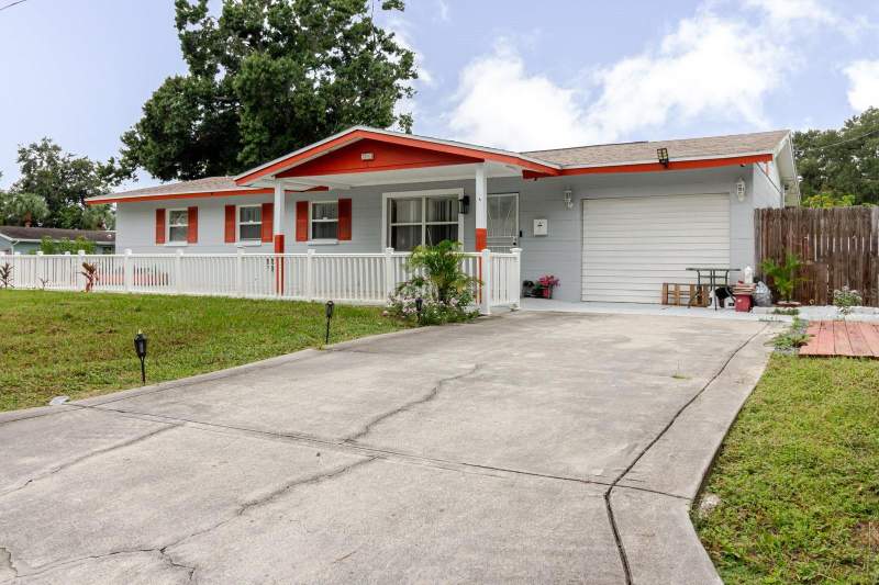 4 bedroom Single Family Residence at 7200 8th Street, Chatham Park, St Petersburg — photo 4