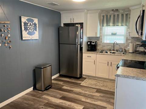142 Fern Palm Street, Largo FL - photo 12 of 31
