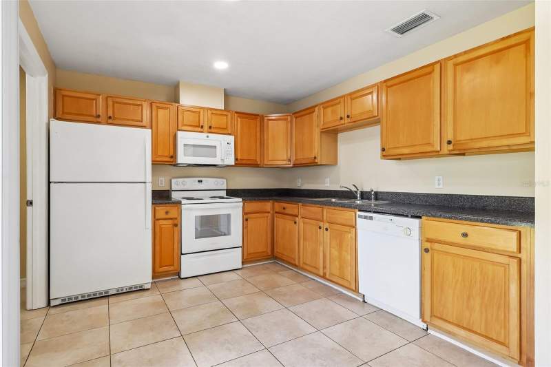 3 bedroom Half Duplex at 10031 Portale Avenue, Tindaro Pine Estates, Orlando — photo 5