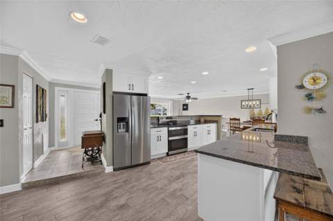 6314 Wisteria Lane, Apollo Beach FL - photo 21 of 59