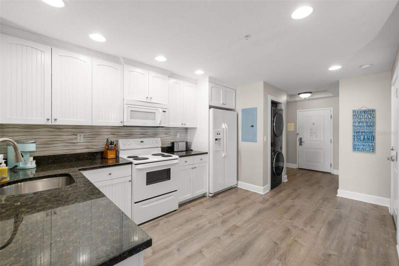 2 bedroom Condo - Hotel at 399 2nd Street #216, Harbourside At Marker 33 Vacation Condo, Indian Rocks Beach — photo 5