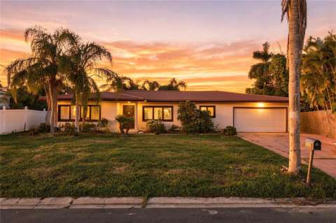3945 E Eden Roc Circle, home for sale in Tampa 33634
