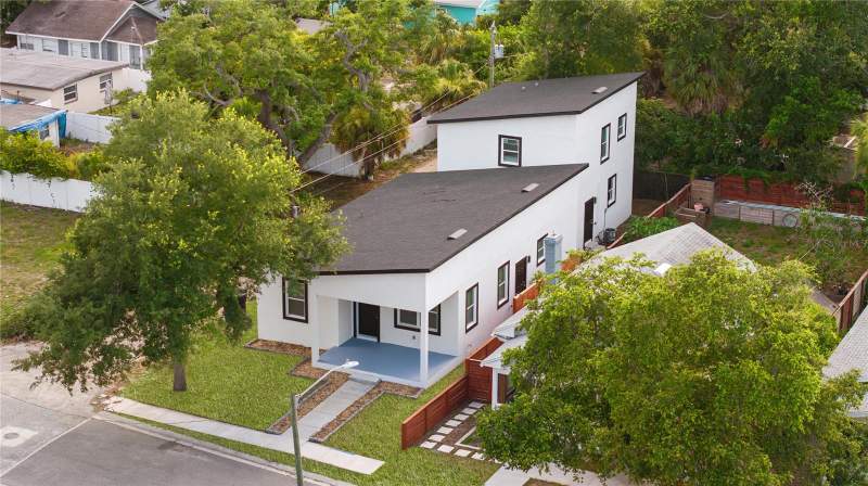 4 bedroom Half Duplex at 1421 35th Street, Schultz Rep Gus C, St Petersburg — photo 2