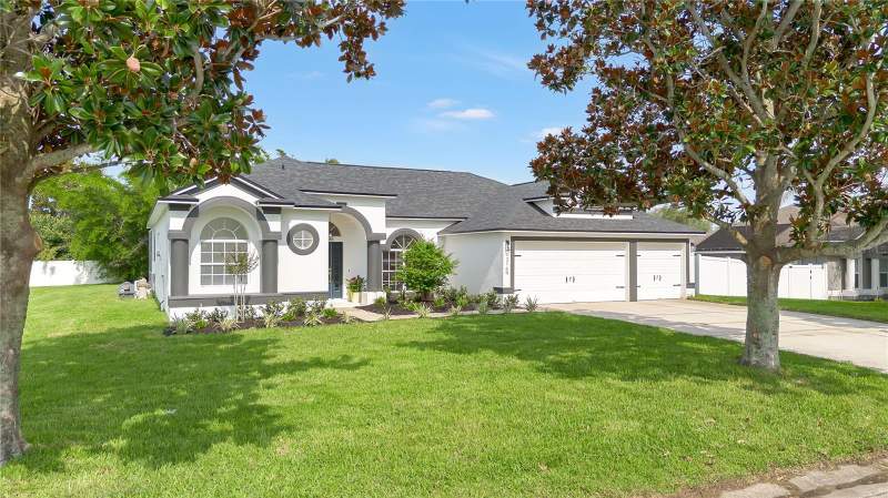 4 bedroom Single Family Residence at 13149 LAKEWIND DRIVE, SUNBURST ESTATES PH II SUB, CLERMONT — photo 1