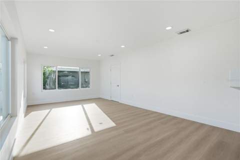 9460 Treasure Lane, St Petersburg FL - photo 9 of 26