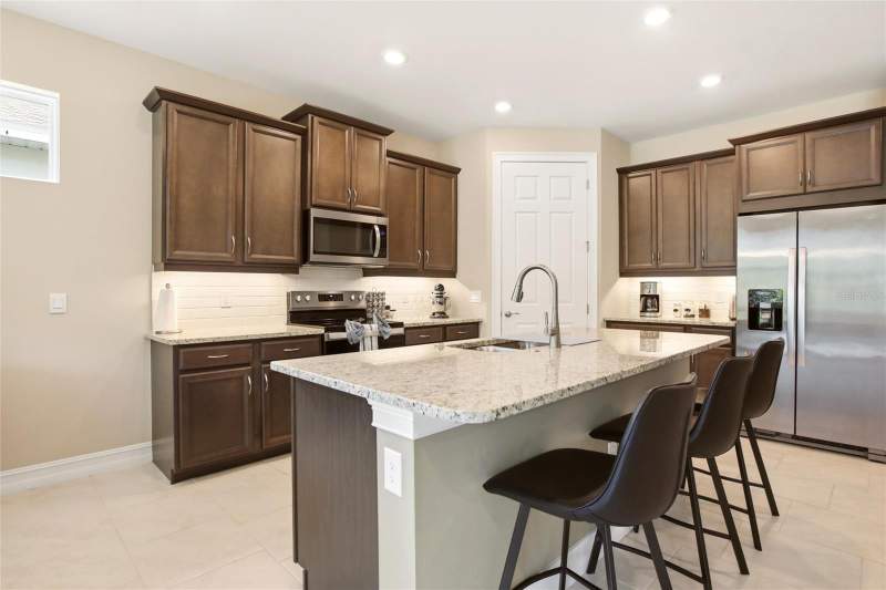 4 bedroom Single Family Residence at 844 Heather Lake Avenue, Stonewater A Sub, Cape Coral — photo 4