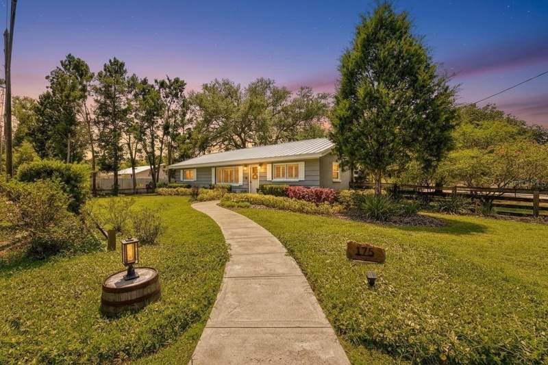 3 bedroom Single Family Residence at 175 Riviere Road, Palm Harbor, Palm Harbor — photo 4