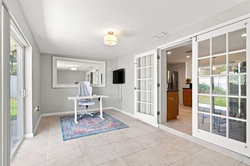 3 bedroom Single Family Residence at 8467 77TH AVENUE, BAYOU MANOR 1ST ADD, SEMINOLE — photo 5