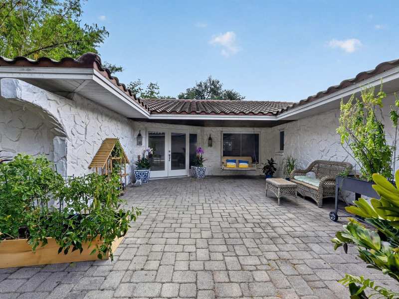 3 bedroom Single Family Residence at 7311 Proctor Road, Dunnhill Estates, Sarasota — photo 1