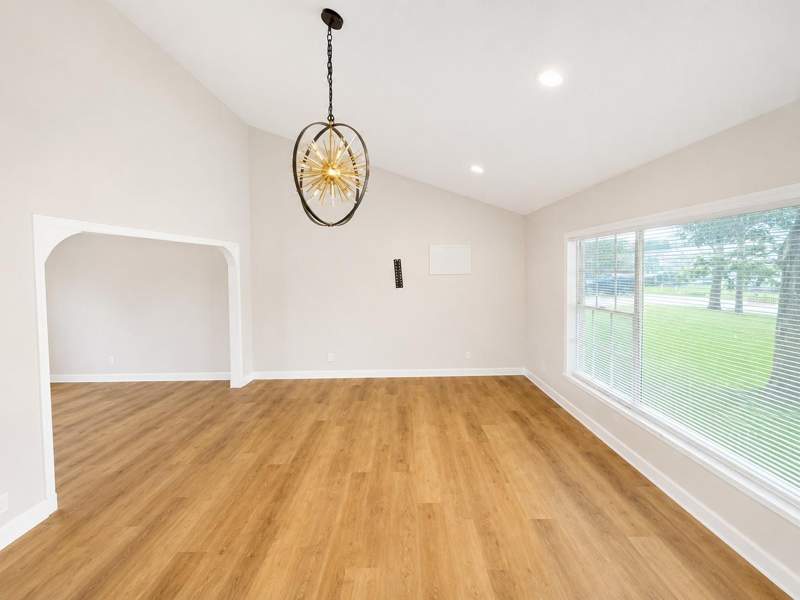 4 bedroom Single Family Residence at 118 2nd Street, Pelican Point, Ruskin — photo 3