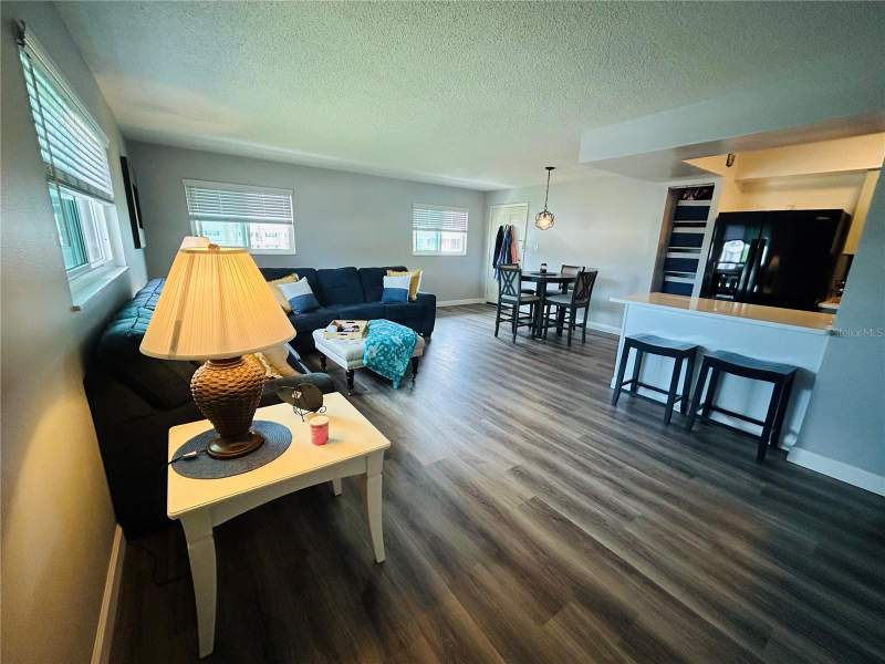 1 bedroom Condominium at 105 47th Avenue Drive #377, Burgundy Unit One, Bradenton — photo 5