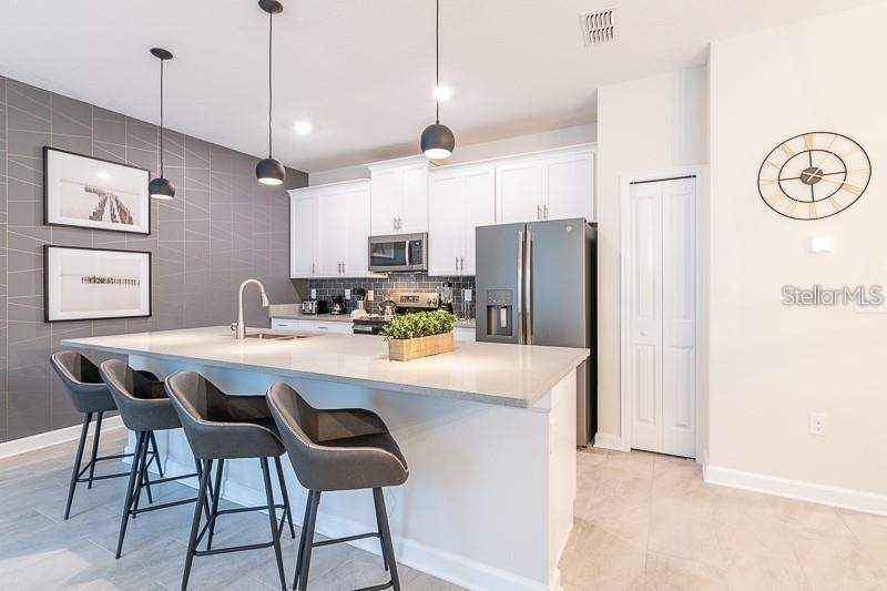 4 bedroom Townhouse at 5025 Windermere Avenue, Storey Lake Ph 3, Kissimmee — photo 3