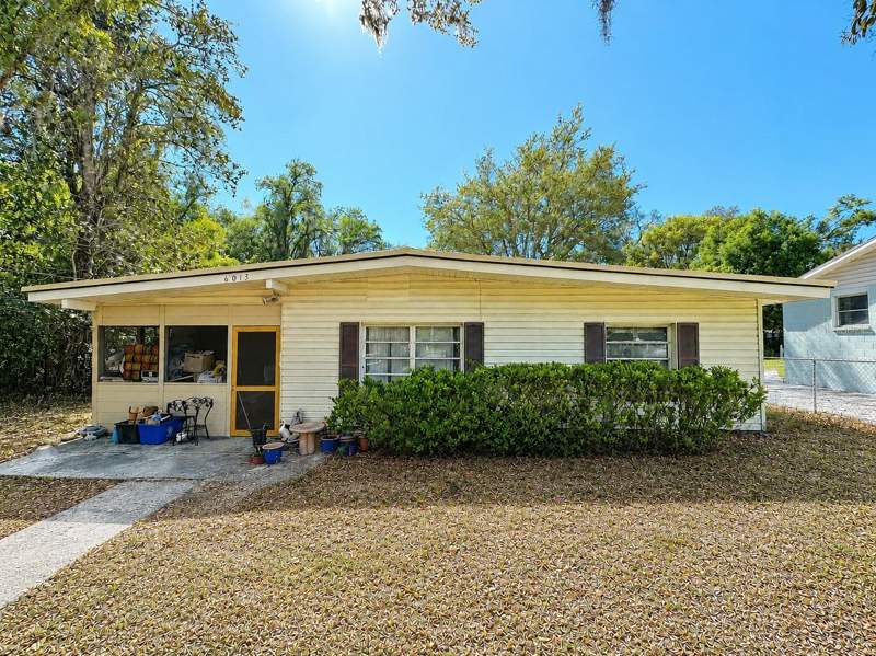 6013 IDLE A WHILE CIRCLE home for sale in Ridge Manor Leisure Home Homes for Sale: 2 Homes, From $195K