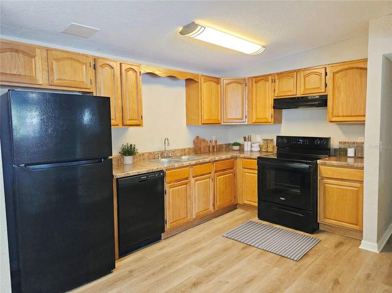 5 bedroom Single Family Residence at 2160 Alemanda Drive, Sunset Gardens, Clearwater — photo 4
