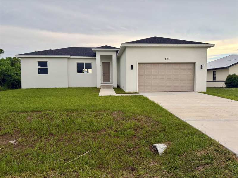 3 bedroom Single Family Residence at 571 Mimosa Avenue, Port Charlotte Sec 010, Port Charlotte — photo 1