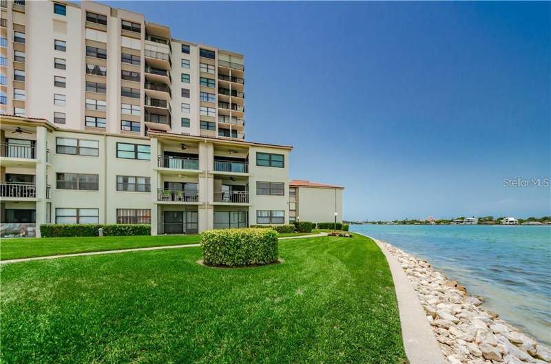 2 bedroom Condominium at 6265 Sun Boulevard #805, Casa Del Mar Condo IV, St Petersburg — photo 4