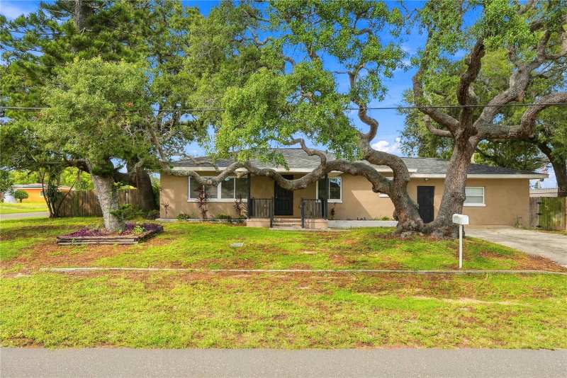 3 bedroom Single Family Residence at 10719 Cherokee Drive, Edgewater Estates, St Petersburg — photo 1