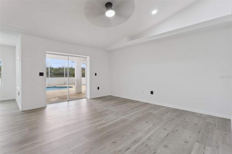 3 bedroom Single Family Residence at 6302 Silver Oaks Drive, Silver Oaks Ph 01A, Zephyrhills — photo 5