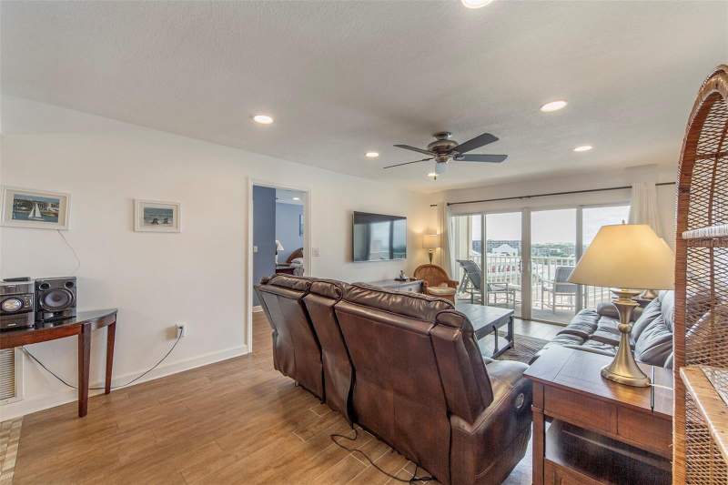 2 bedroom Condominium at 12901 Gulf Lane #503, Beach Place Condo, Madeira Beach — photo 5