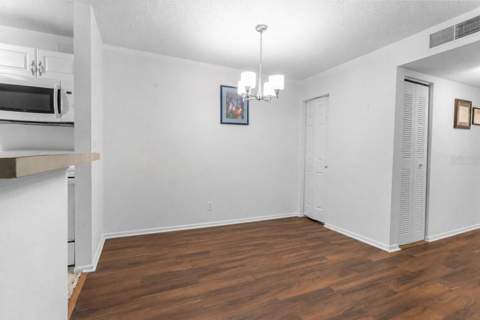 6018 Laktree Lane #E, Temple Terrace FL - photo 6 of 6