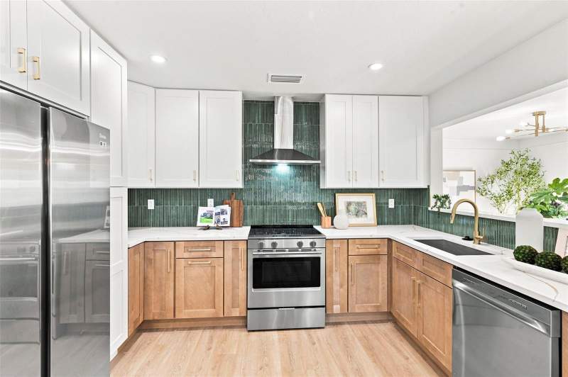3 bedroom Single Family Residence at 7326 11TH AVENUE, JUNGLE COUNTRY CLUB 2ND ADD, ST PETERSBURG — photo 4