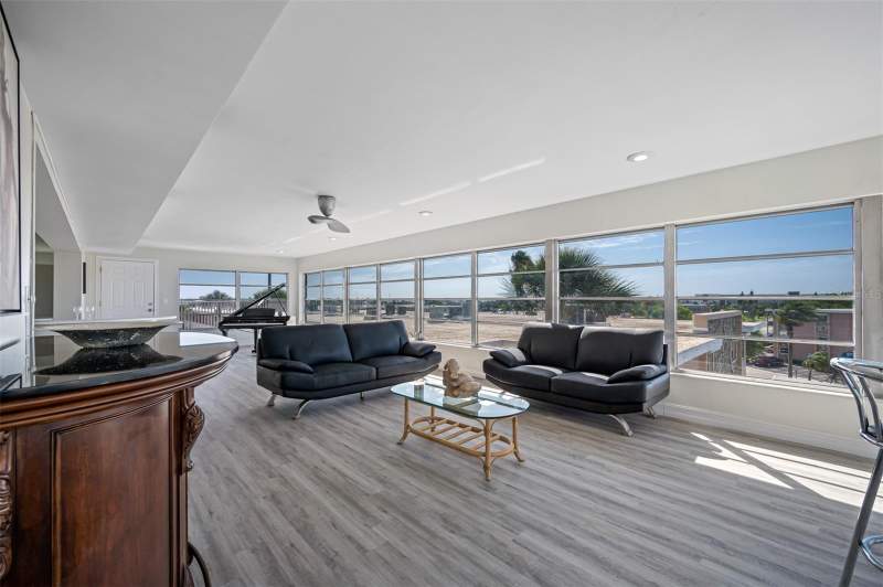 2 bedroom Condominium at 6363 Gulf Winds Drive #437, Sylvette Condo, St Pete Beach — photo 4