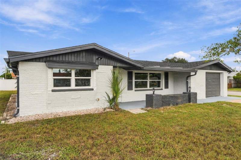 3 bedroom Single Family Residence at 10734 Leeds Road, Holiday Hill Estates, Port Richey — photo 3