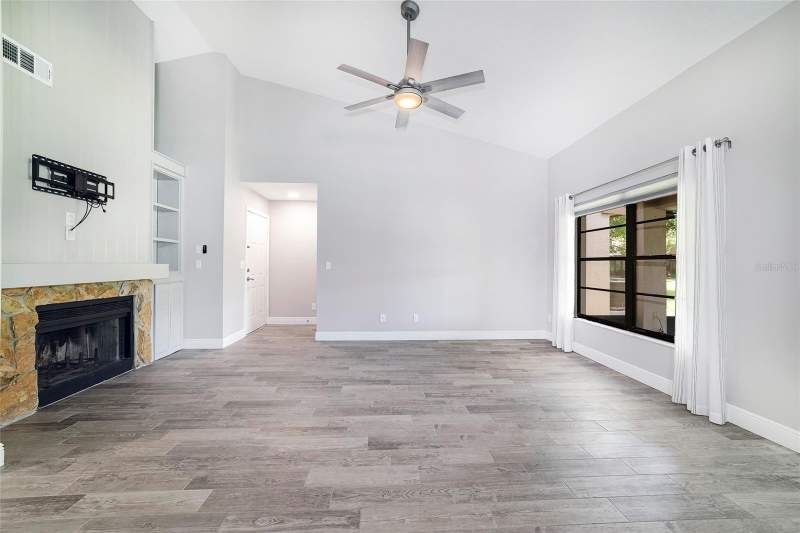2 bedroom Villa at 3430 Hillmoor Drive, Brookhaven, Palm Harbor — photo 4