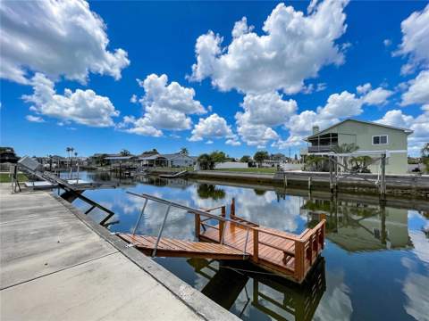 7401 Islander Lane, Hudson FL - photo 7 of 80