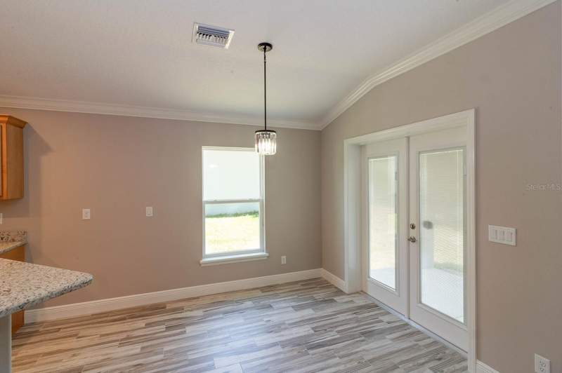 3 bedroom Single Family Residence at 16200 Lenord Street, Lynnwood, Umatilla — photo 4